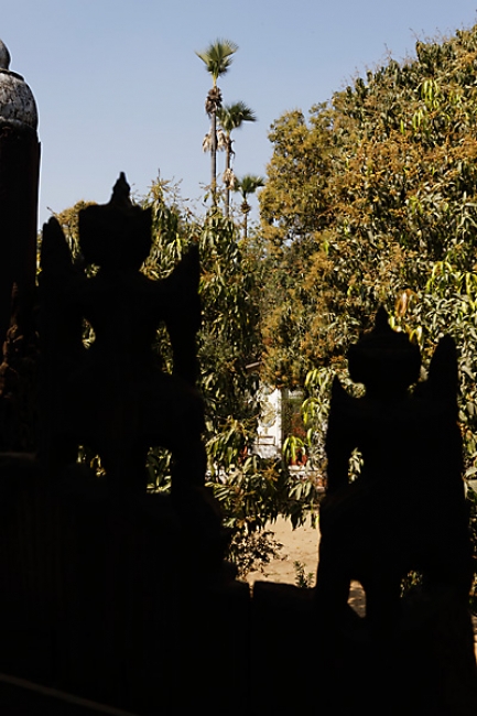 Mandalay-Shwe Inn Bin-098